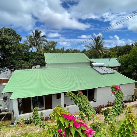 Adenora Bed and Breakfast Saint-Joseph Buitenkant foto