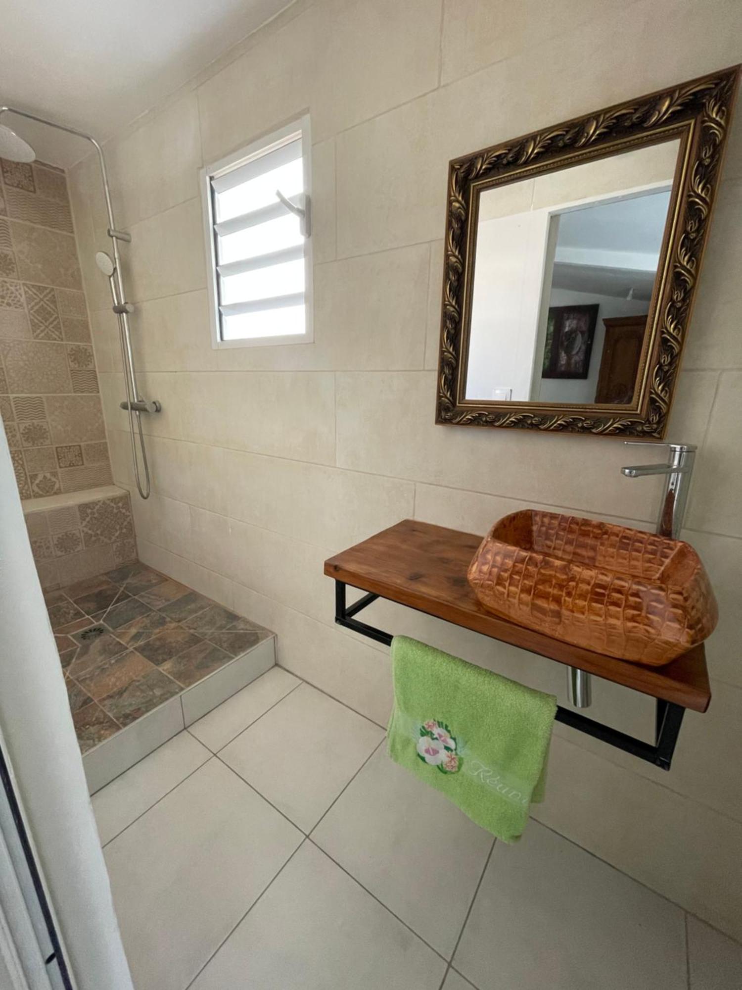 Adenora Bed and Breakfast Saint-Joseph Buitenkant foto